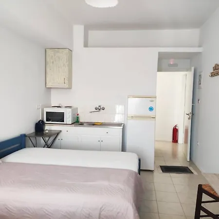 Panormos View בית נופש *