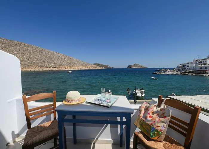 Semesterbostad Panormos View *